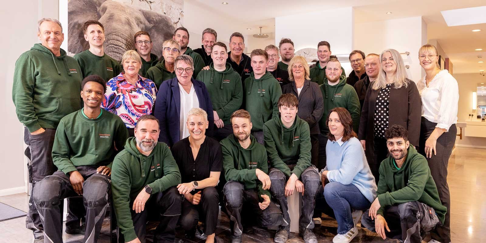 Gruppenfoto aller Mitarbeiter von Heinz Tesch